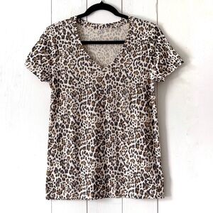 NWT Gap Favourite Leopard Print V-Neck T Size Small